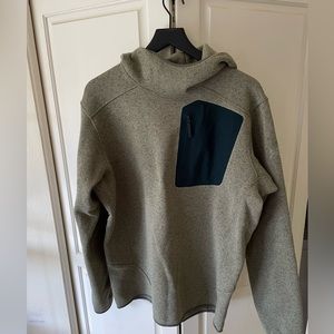 Mens Arcteryx Covert Pullover Hoody-Large